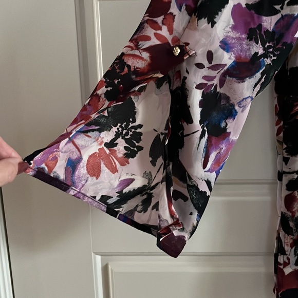 Chaus Tunic - Picture 2 of 8